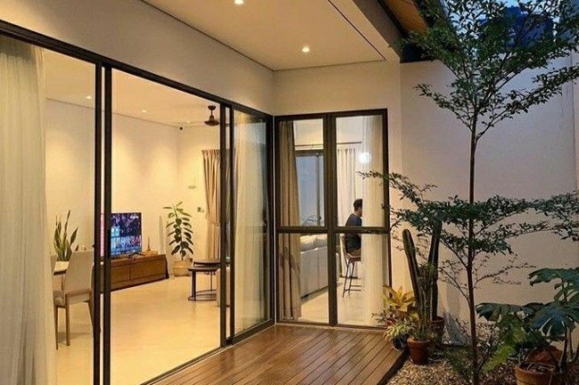 Kreasi Teras Rumah dengan Batu Alam