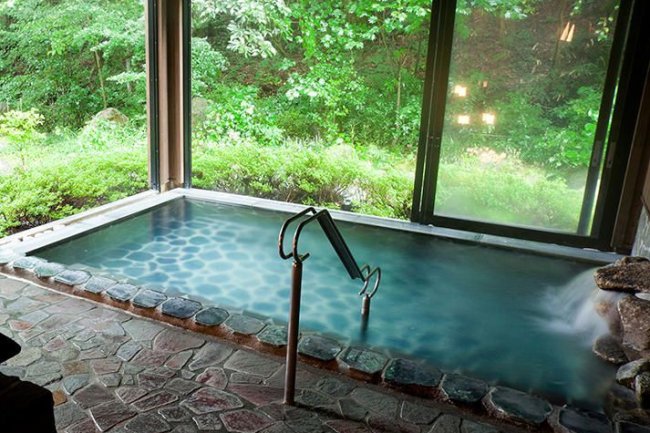 Kolam Renang Terinspirasi Jepang: Elegansi dalam Kesederhanaan