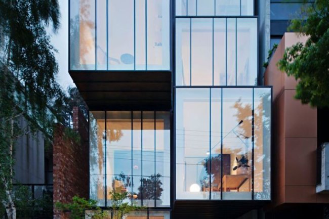 Penggunaan Kaca dalam Desain dan Konstruksi Modern