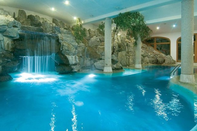 Kolam Renang Ekologis: Ramah Lingkungan dan Estetis