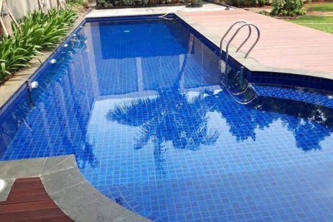 Desain Kolam Renang Bebas Klorin: Pilihan Sehat untuk Keluarga