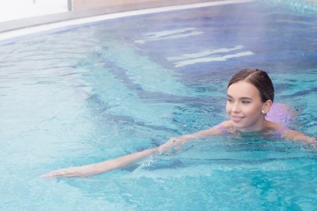 Efek Positif Berenang pada Kesehatan Kulit dan Pernapasan